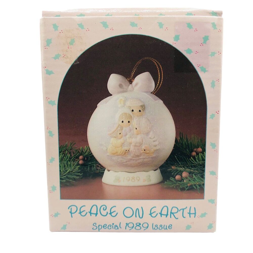VTG Precious Moments Peace On Earth 1st Issue Masterpiece Ornament Christmas